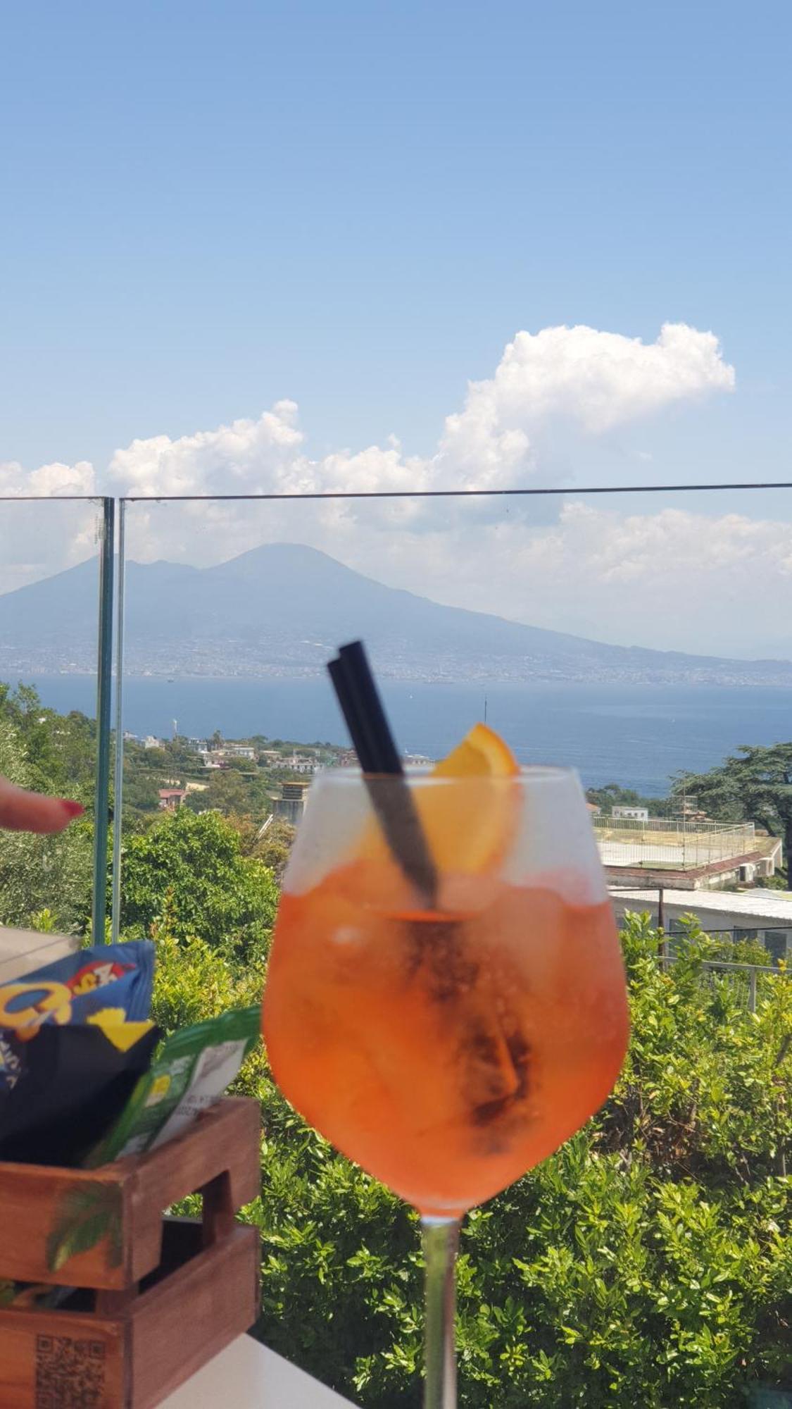 Napoli Stadio - 3 Bedrooms - 2 Bathrooms - Free Park ภายนอก รูปภาพ
